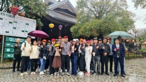 Nha-Viet-du-xuan-dau-nam-2023